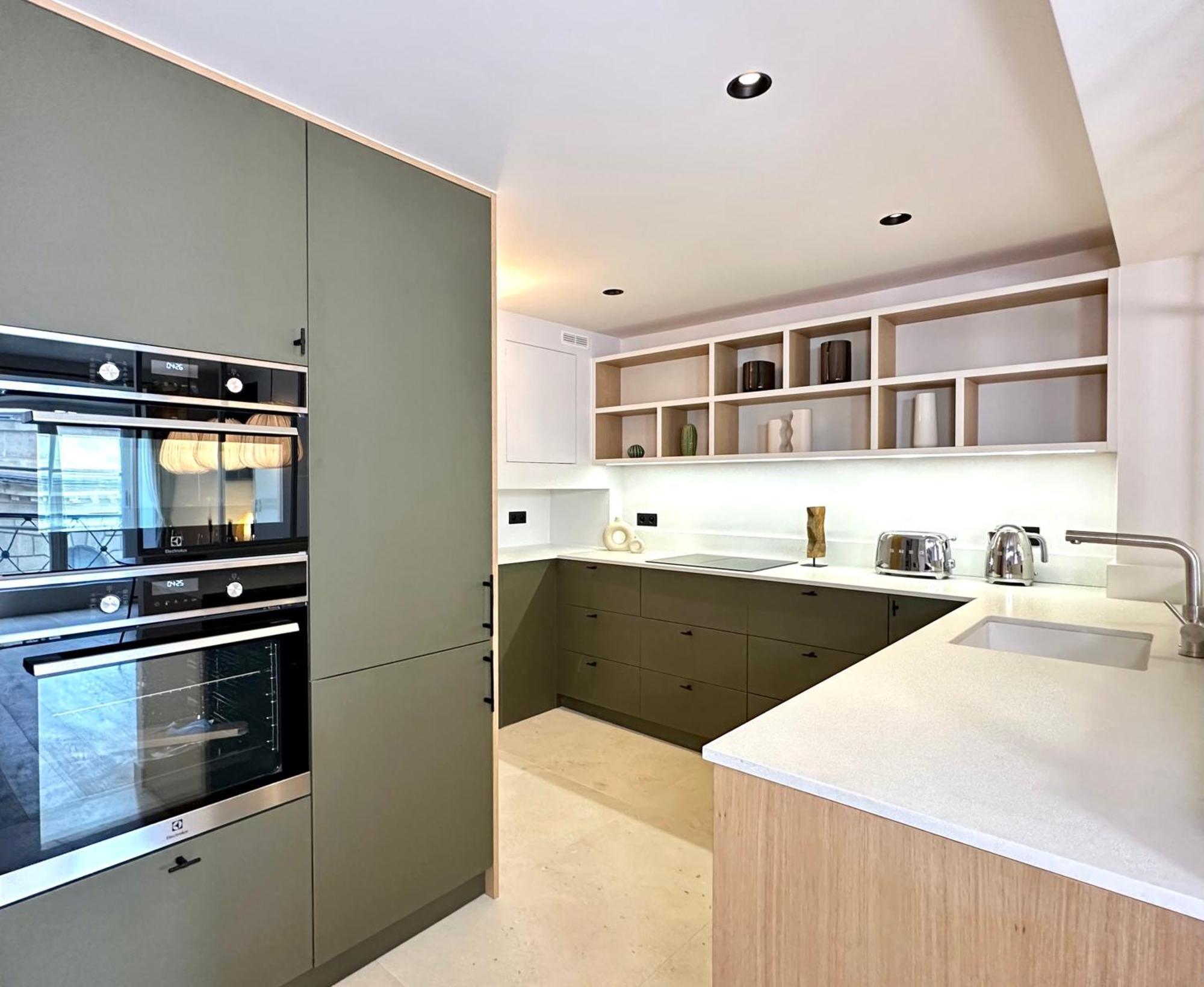 Saint Germain Des Pres - Premium With Lift For 8 *